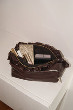 Chocolate necessaire